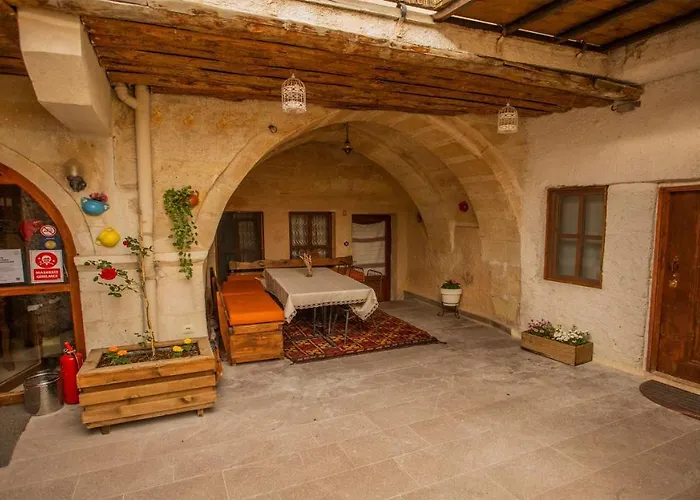 ホテル Cappa Rossa Cave ウルギュップ